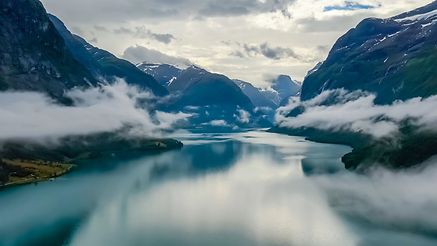 shutterstock_1046650240_Video Snapshot_2_3840x1920